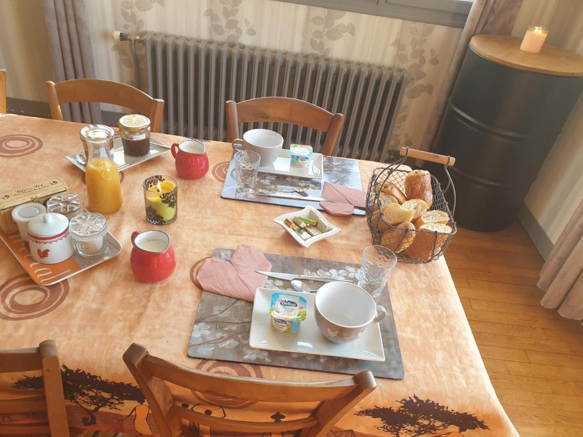Au Chardon Bleu 2* Nesle